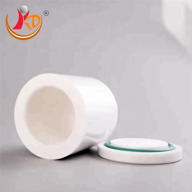 โถบดทรงกระบอกเซอร์โคเนีย 500ml ความบริสุทธิ์สูง 95% ZrO2 สำหรับเครื่องบดดาวเคราะห์ ปิดผนึกด้วยโอริง