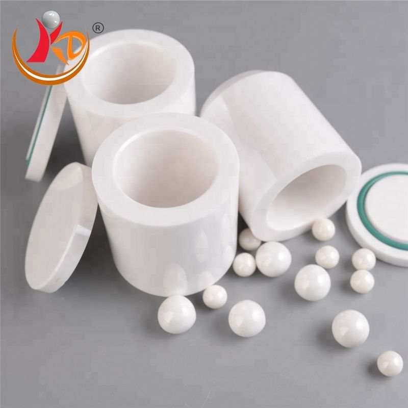 โถบดทรงกระบอกเซอร์โคเนีย 500ml ความบริสุทธิ์สูง 95% ZrO2 สำหรับเครื่องบดดาวเคราะห์ ปิดผนึกด้วยโอริง