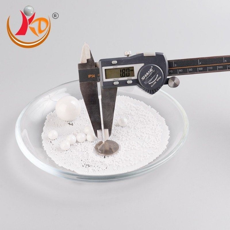 0.08-0.18mm Piccole perline di macinazione in ceramica bianche YSZ per laboratorio