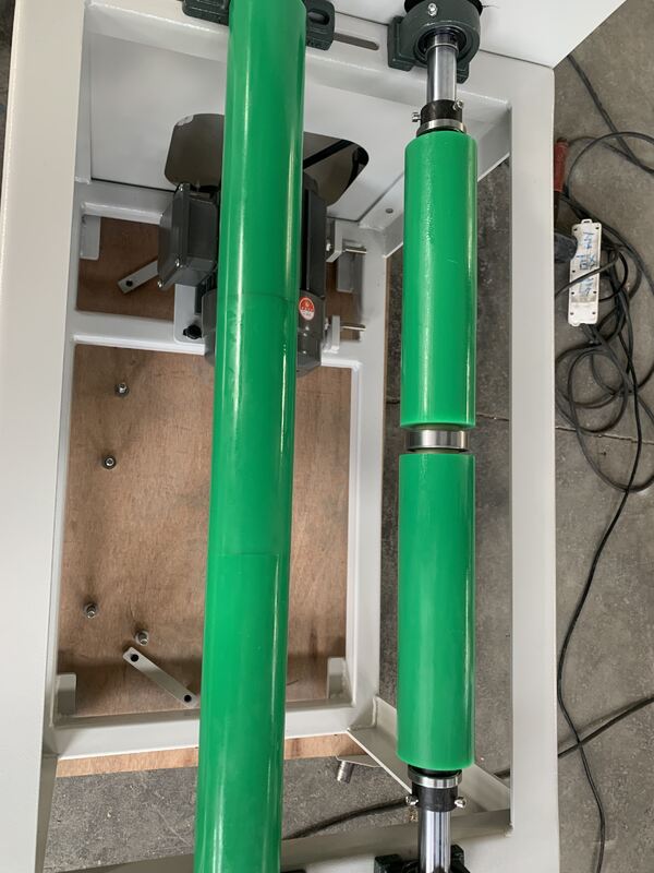 Lab Small Ball Mill Grinder mit Keramik-Rollkanzern für die Nano-Pulver-Grindung und Prüfung von Keramikpigmentmaterialien