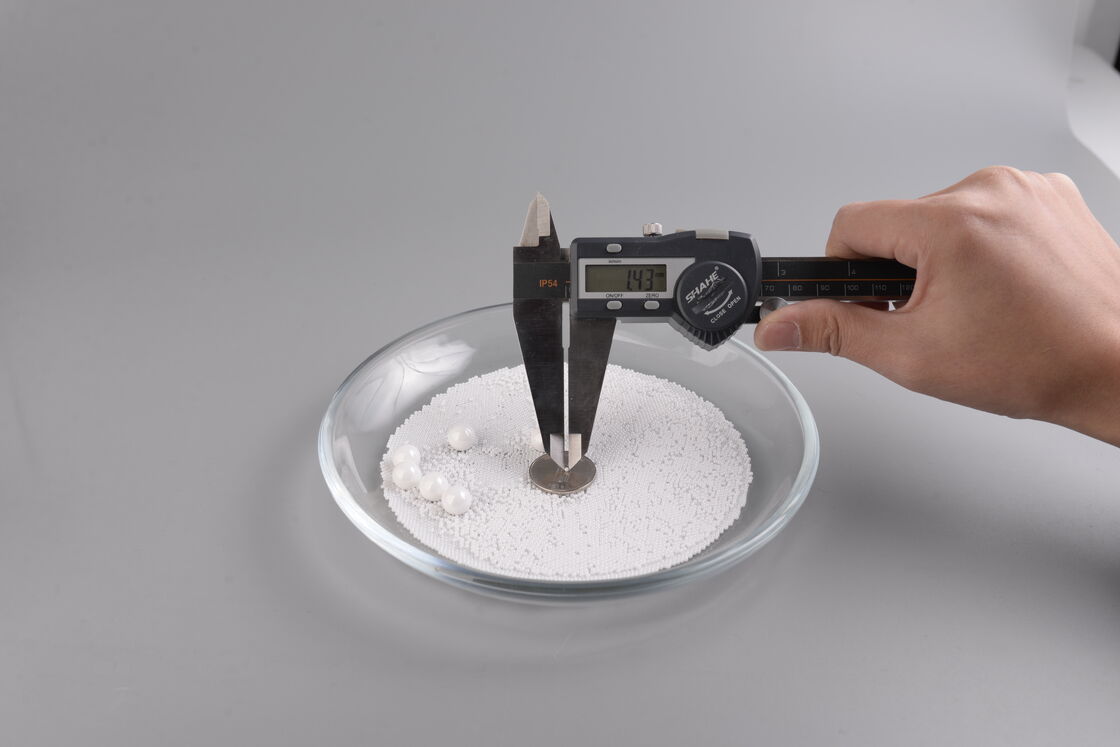 Yttria Zirconia Ceramic Beads Y-TZP 0.1-3mm High Density Grinding Media for Sand Mill