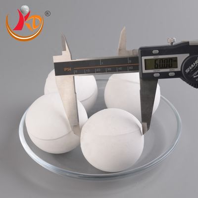 Bolas de moedura dos meios da alumina industrial em volta da bola cerâmica da alumina